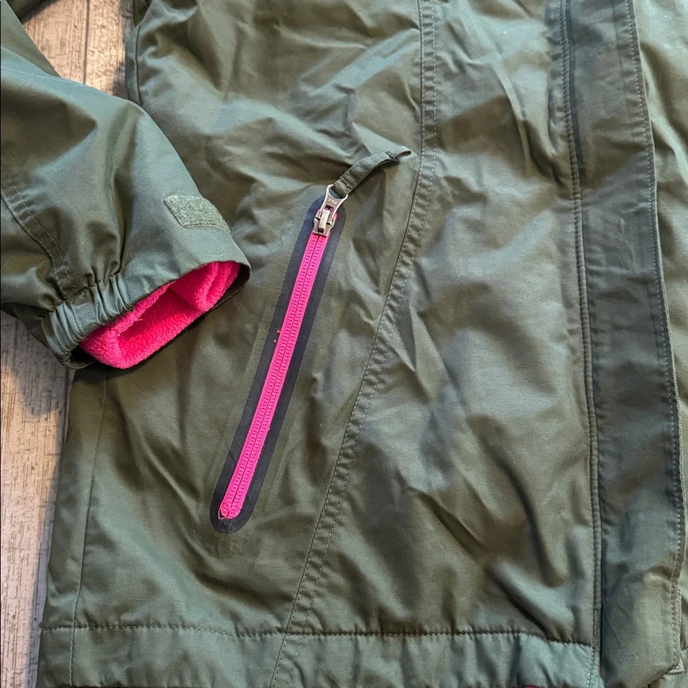 COLUMBIA Green/ Pink Accents - - 3 in 1 Coat- size kids 18-20 or Adult Small